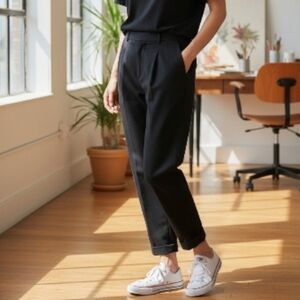 Aritzia Wilfred Black Tailored Straight-Leg Dress Pant Size 10